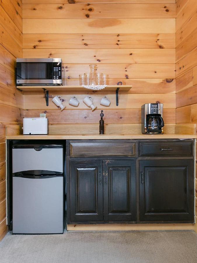 Farmhouse Suites By Amish Country Lodging Millersburg Εξωτερικό φωτογραφία