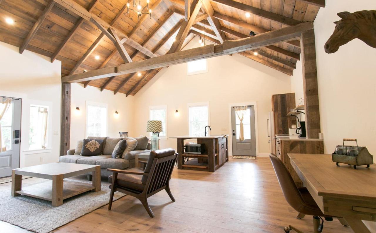 Farmhouse Suites By Amish Country Lodging Millersburg Εξωτερικό φωτογραφία