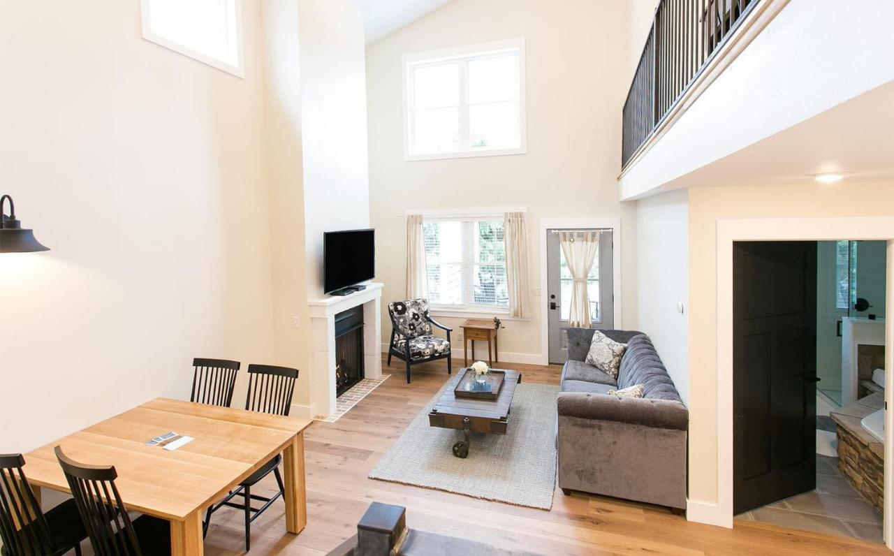 Farmhouse Suites By Amish Country Lodging Millersburg Εξωτερικό φωτογραφία