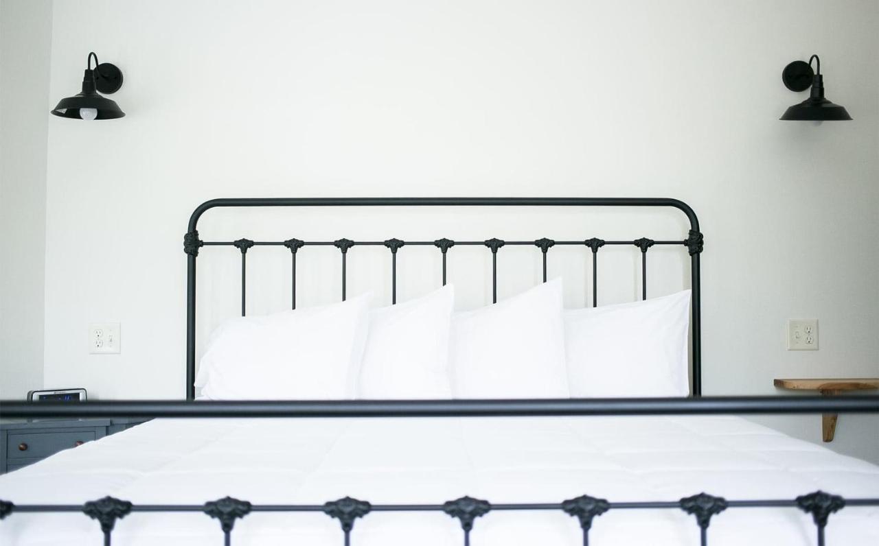 Farmhouse Suites By Amish Country Lodging Millersburg Εξωτερικό φωτογραφία
